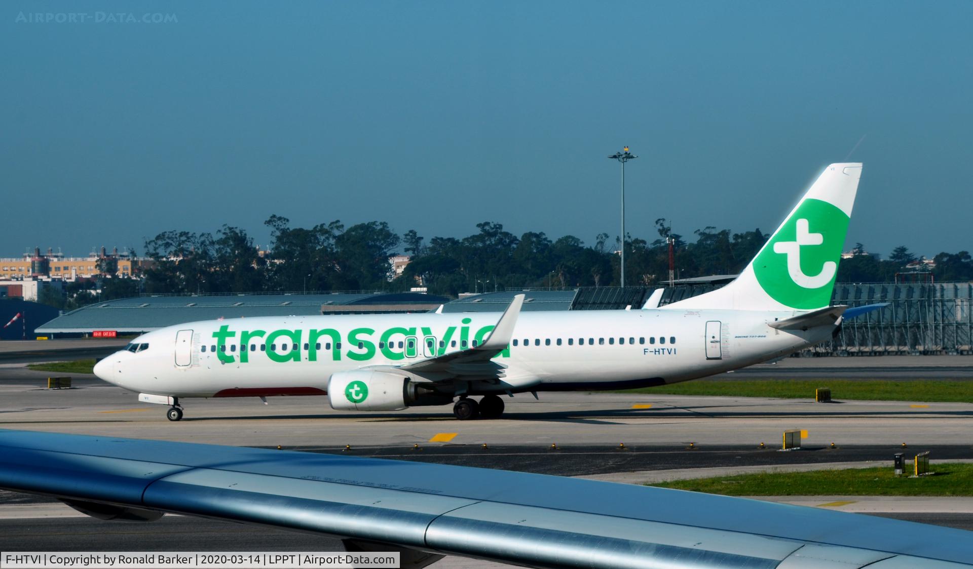 F-HTVI, 2018 Boeing 737-8K2 C/N 62164, Taxi Lisboa