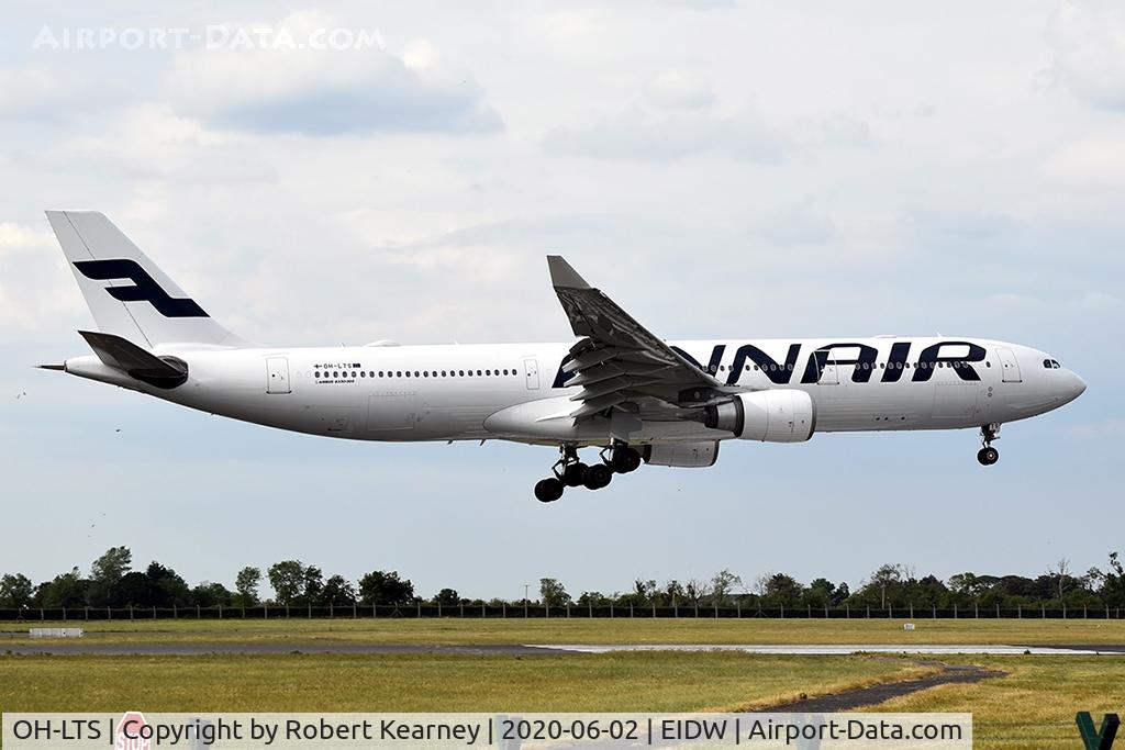 OH-LTS, 2009 Airbus A330-302X C/N 1078, Short final r/w 10