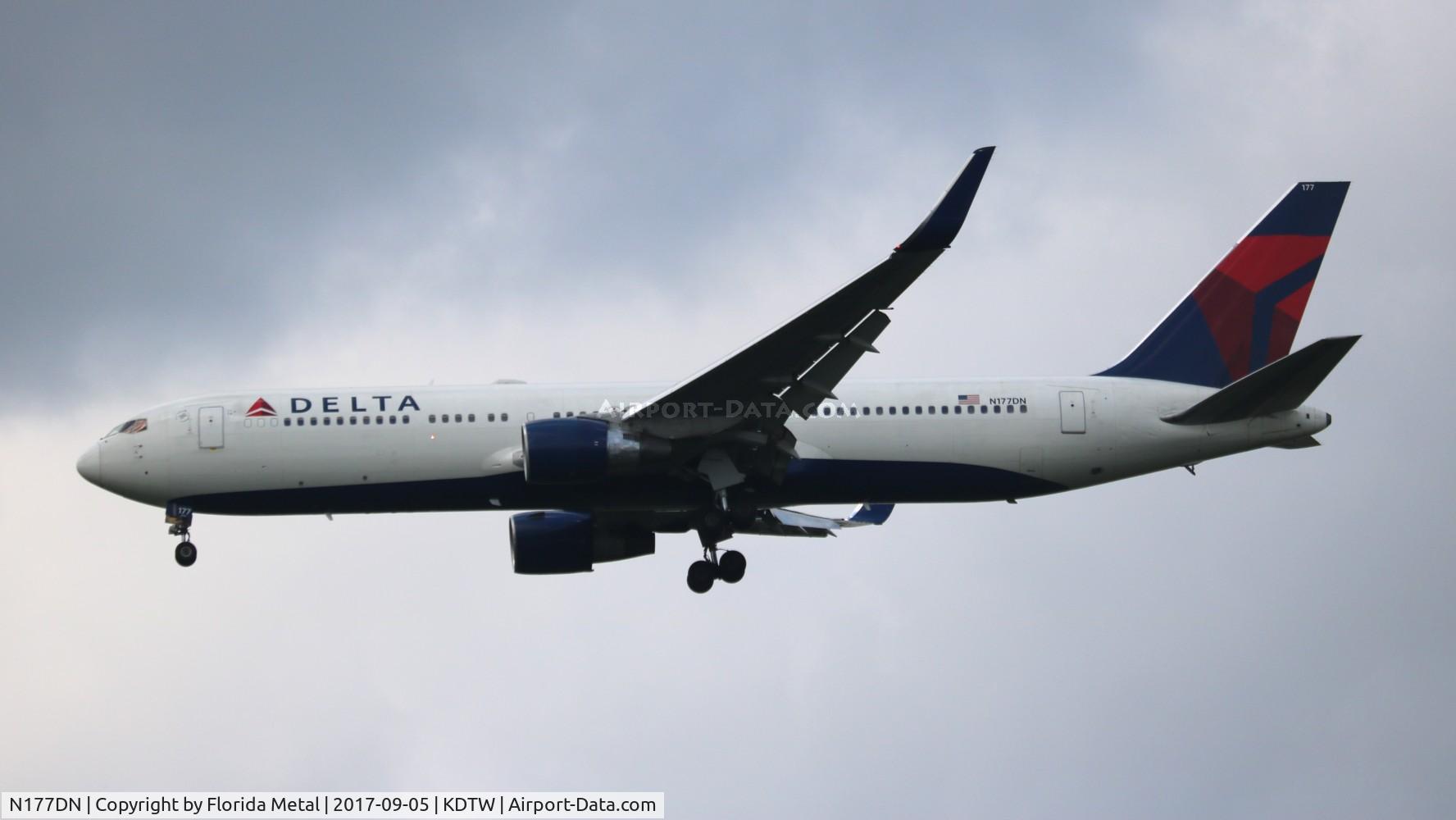 N177DN, 1991 Boeing 767-332 C/N 25122, DTW 2017
