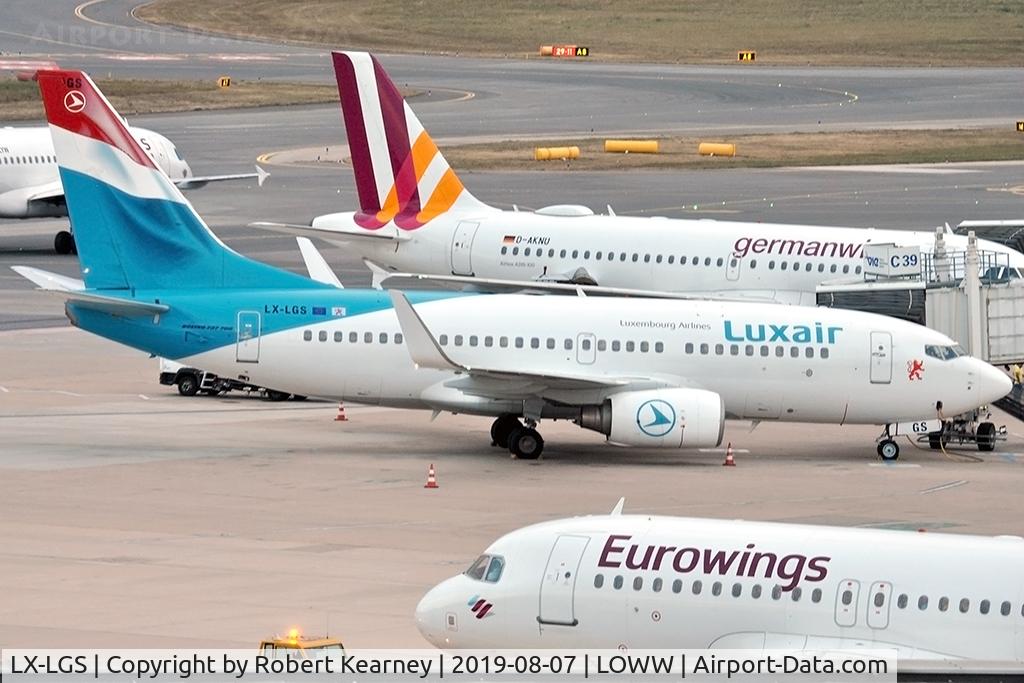 LX-LGS, 2005 Boeing 737-7C9 C/N 33956, Preparing for departure