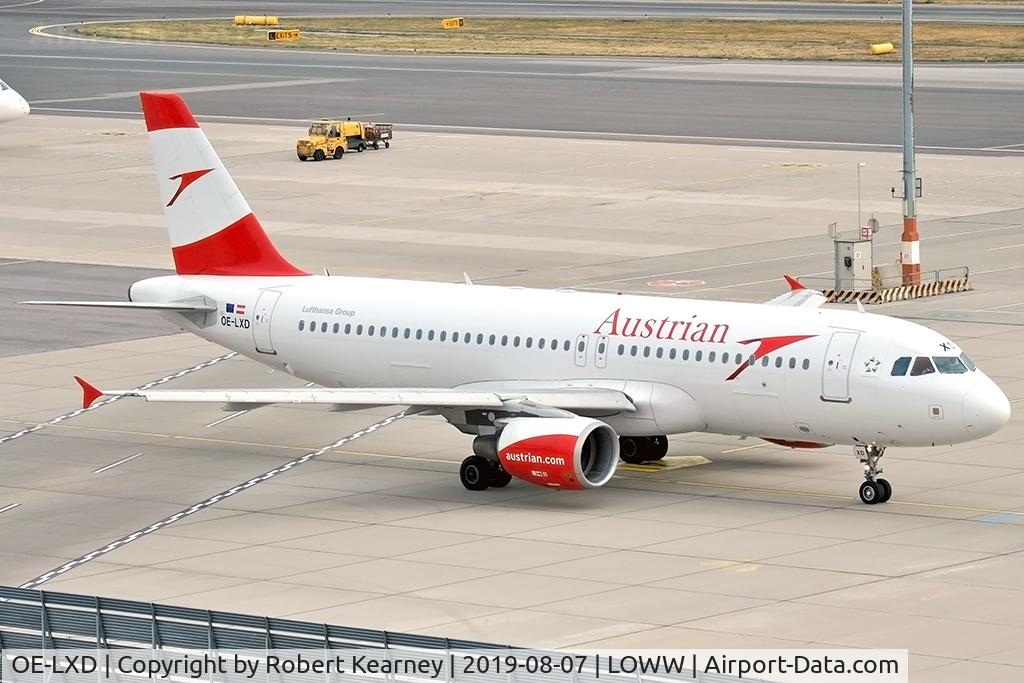 OE-LXD, 2008 Airbus A320-216 C/N 3515, Taxiing out for departure