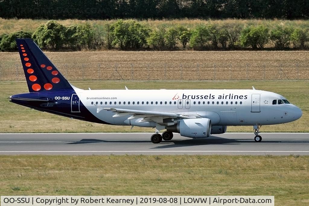 OO-SSU, 2004 Airbus A319-111 C/N 2230, Rolling down r/w 29
