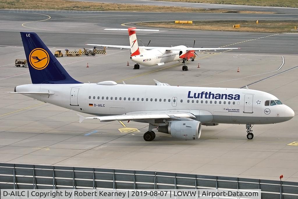D-AILC, 1996 Airbus A319-114 C/N 616, Taxiing out for departure