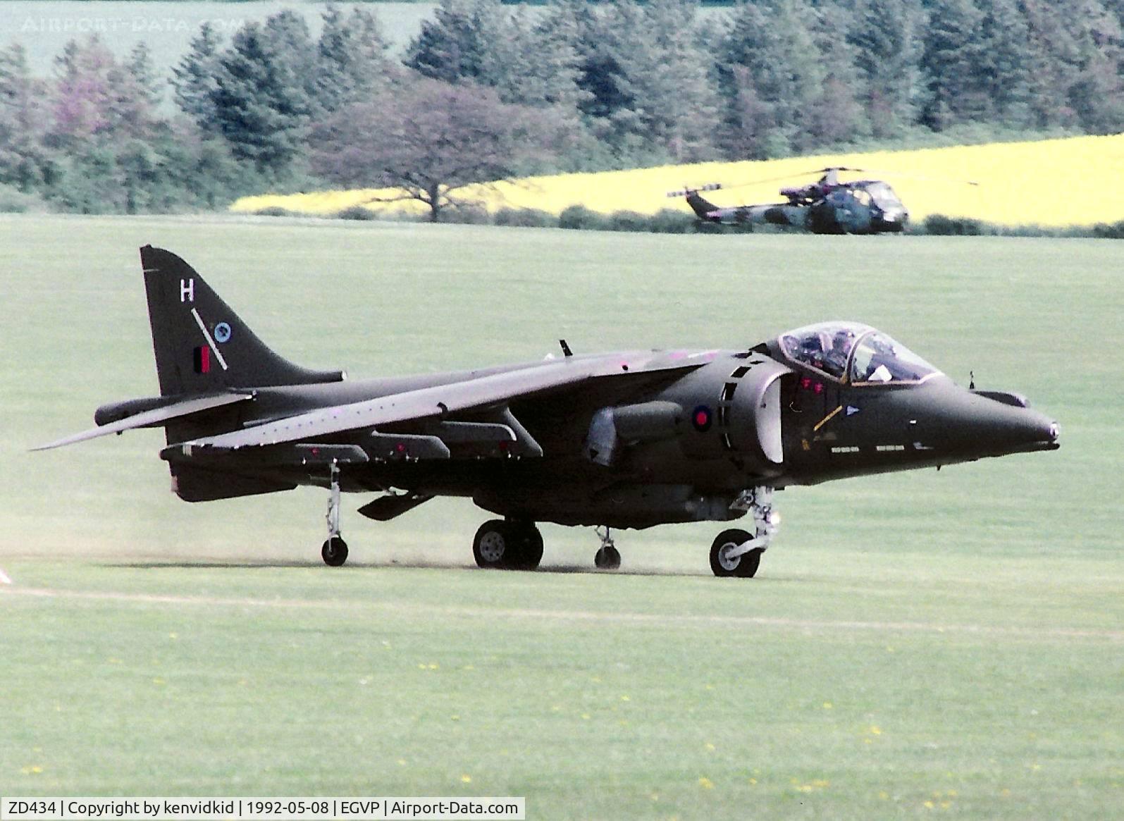 ZD434, 1989 British Aerospace Harrier GR.7 C/N P46, At the World Helicopter Championships, Middle Wallop.