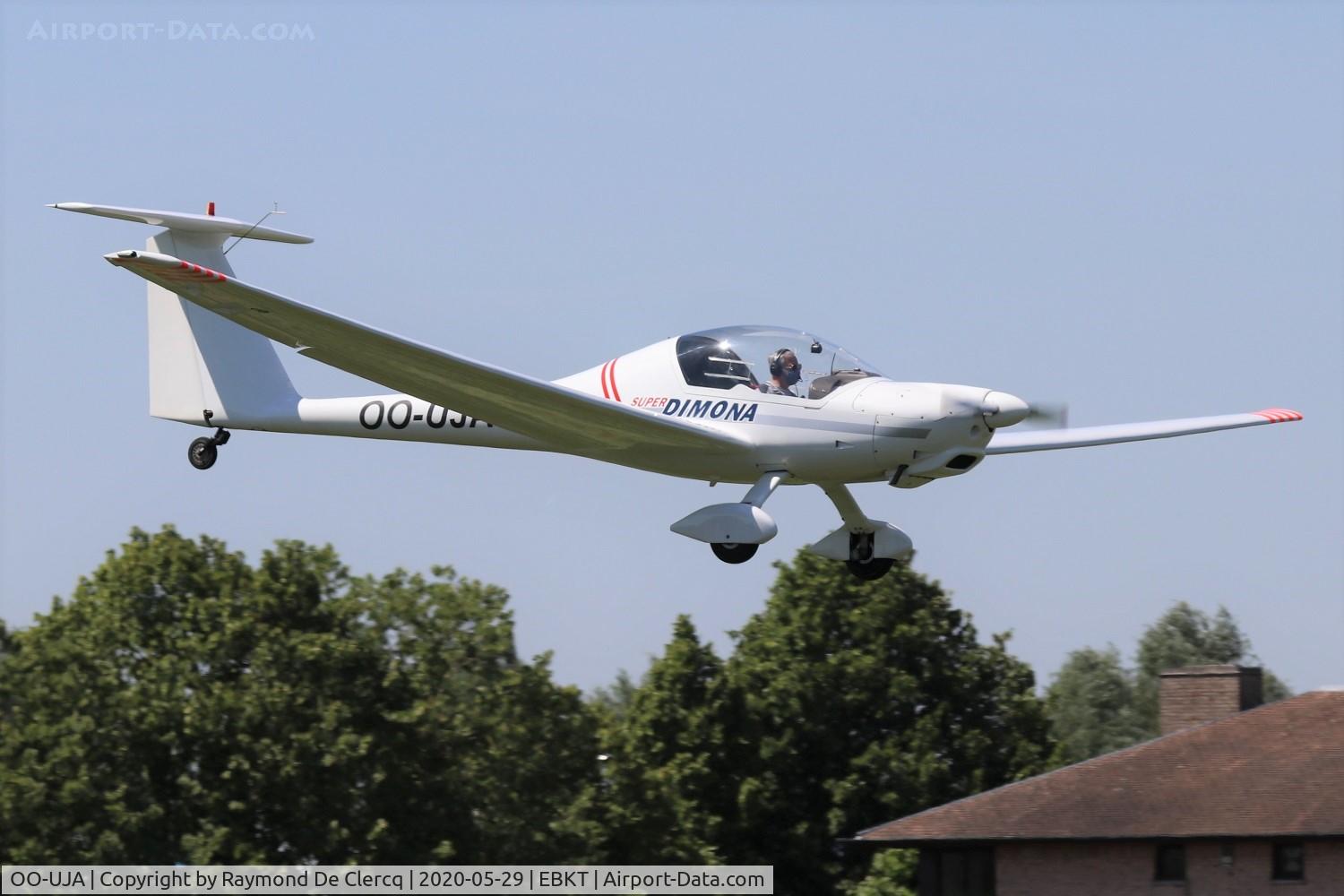 OO-UJA, 1992 Diamond HK-36R Super Dimona C/N 36352, Landing at Wevelgem.
