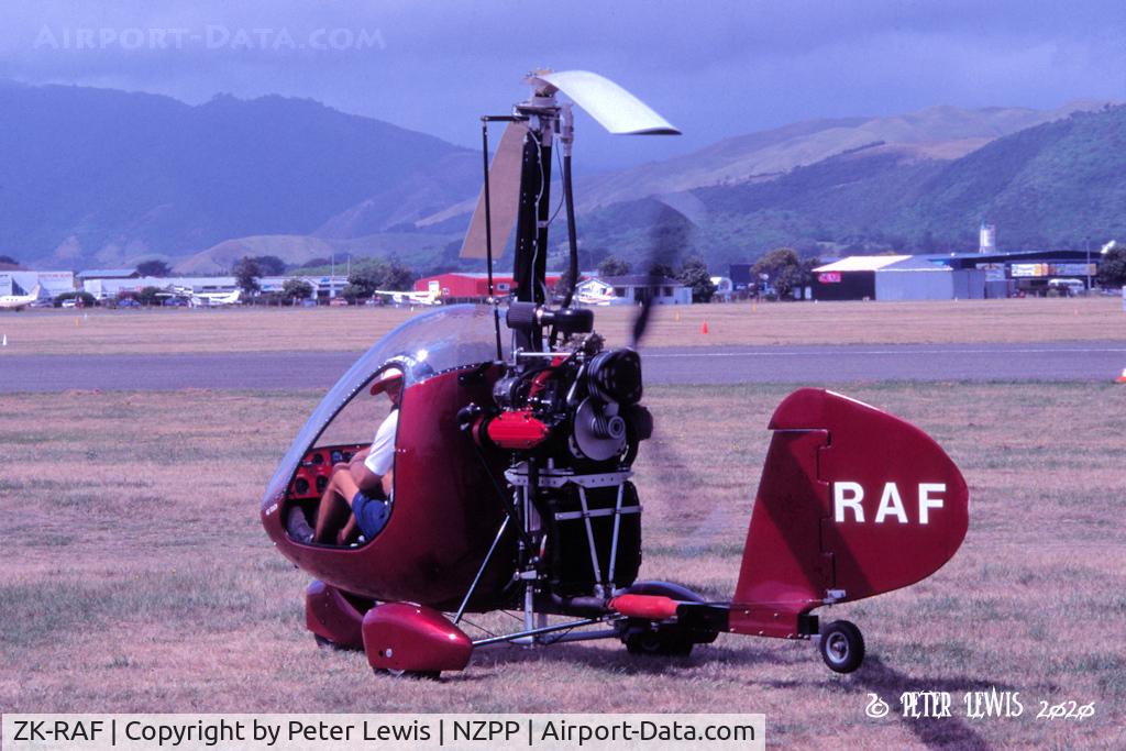 ZK-RAF, RAF 2000 GTX C/N 648862, R M Scott, Palmerston North
