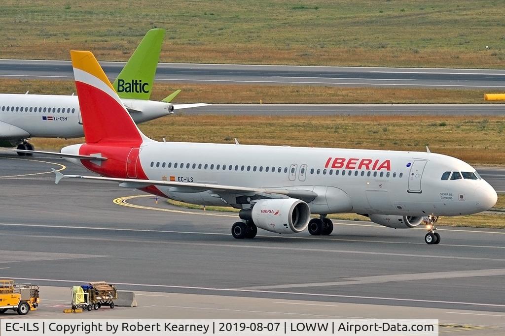 EC-ILS, 2002 Airbus A320-214 C/N 1809, Taxiing in after arrival