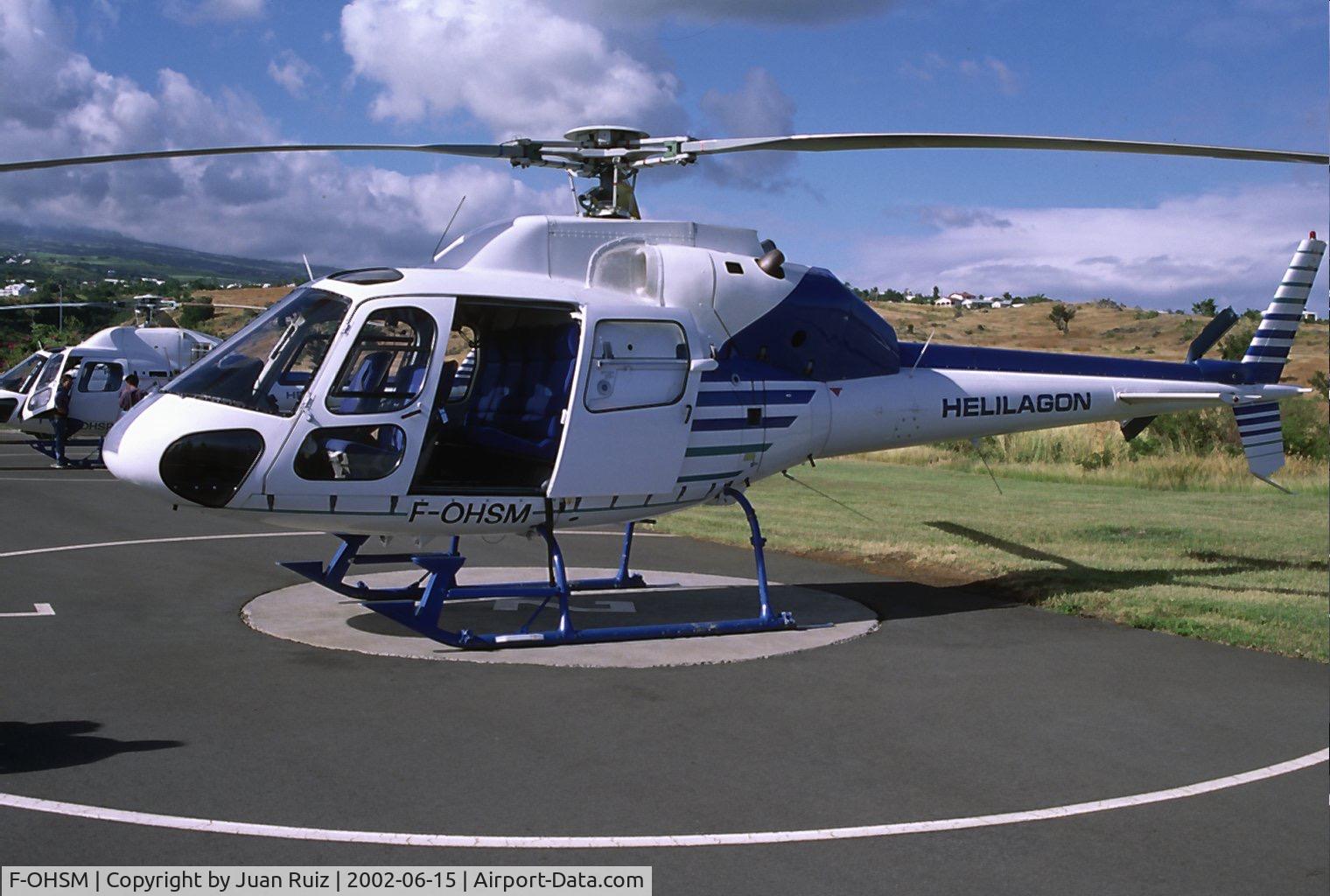 F-OHSM, Eurocopter AS-355F-2 Ecureuil 2 C/N 5510, Helilagon. Altiport de l'Eperon La Reunion Island