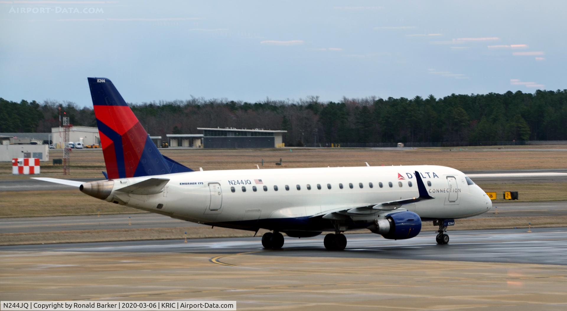 N244JQ, 2008 Embraer 175LR (ERJ-170-200LR) C/N 17000256, Taxi to gate RIC