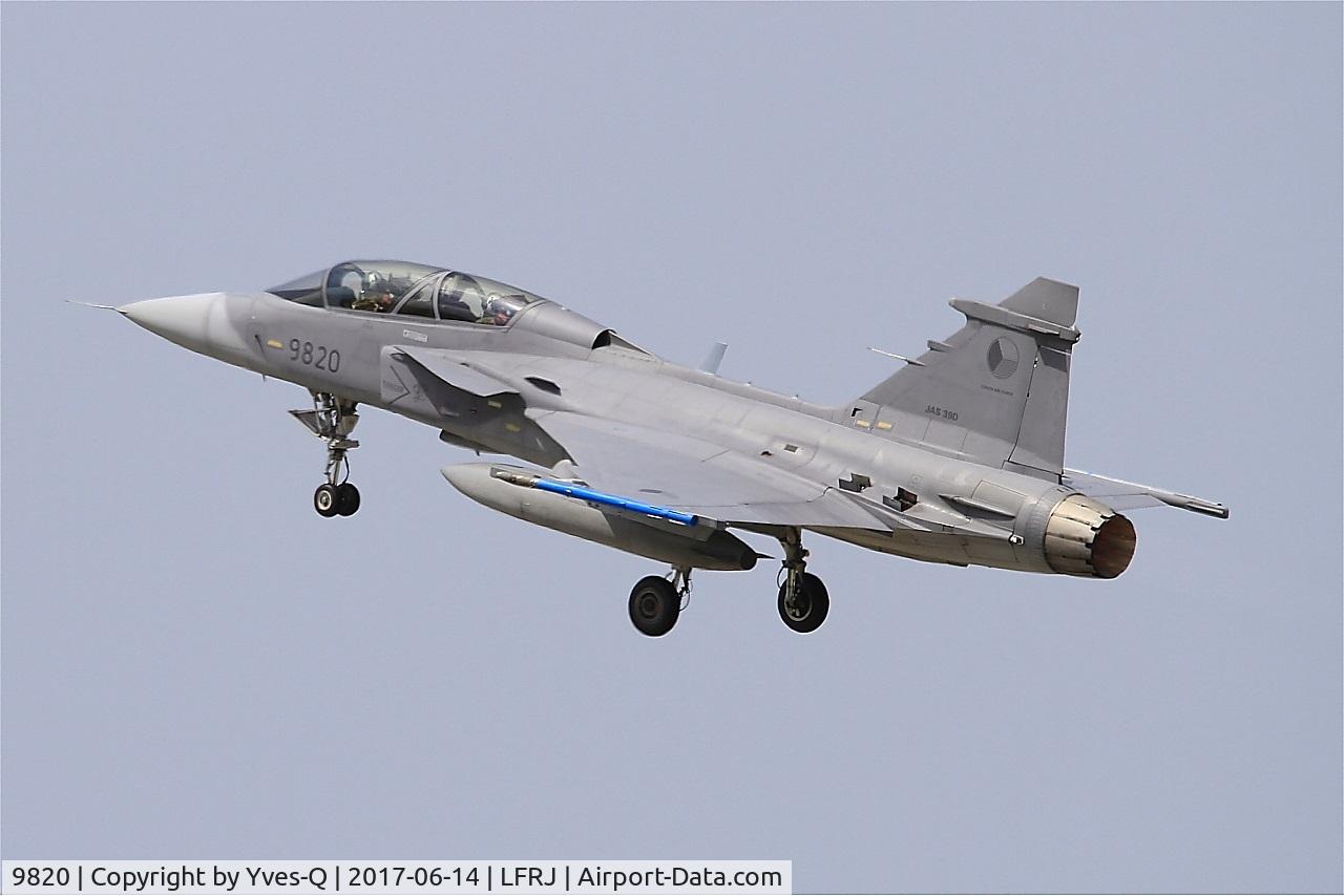 9820, 2005 Saab JAS-39D Gripen C/N 39820, Saab JAS-39D Gripen, Take off rwy 26, Landivisiau Naval Air Base (LFRJ) Tiger Meet 2017