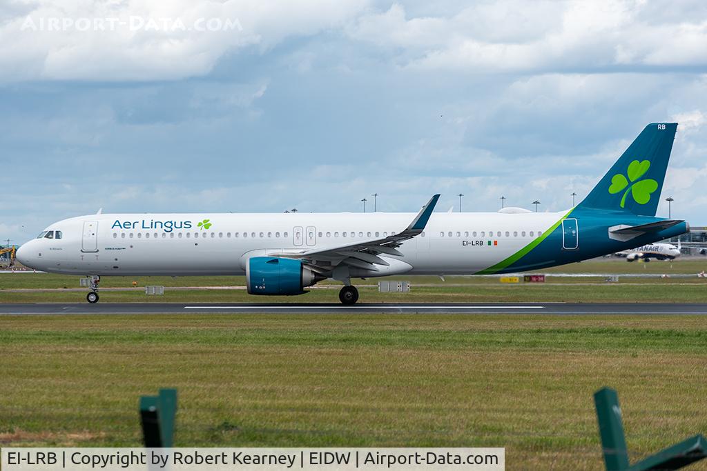 EI-LRB, 2019 Airbus A321-253NX C/N 8909, Lining up r/w 28