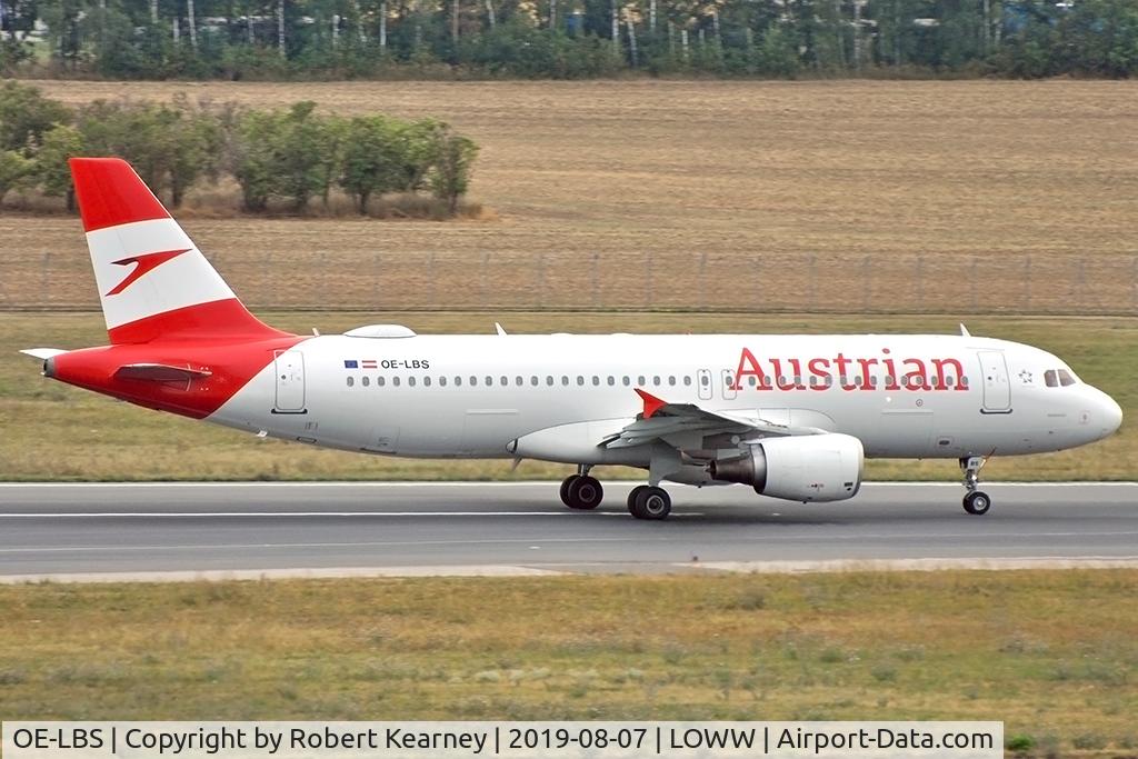 OE-LBS, 2000 Airbus A320-214 C/N 1189, Rolling down r/w 29