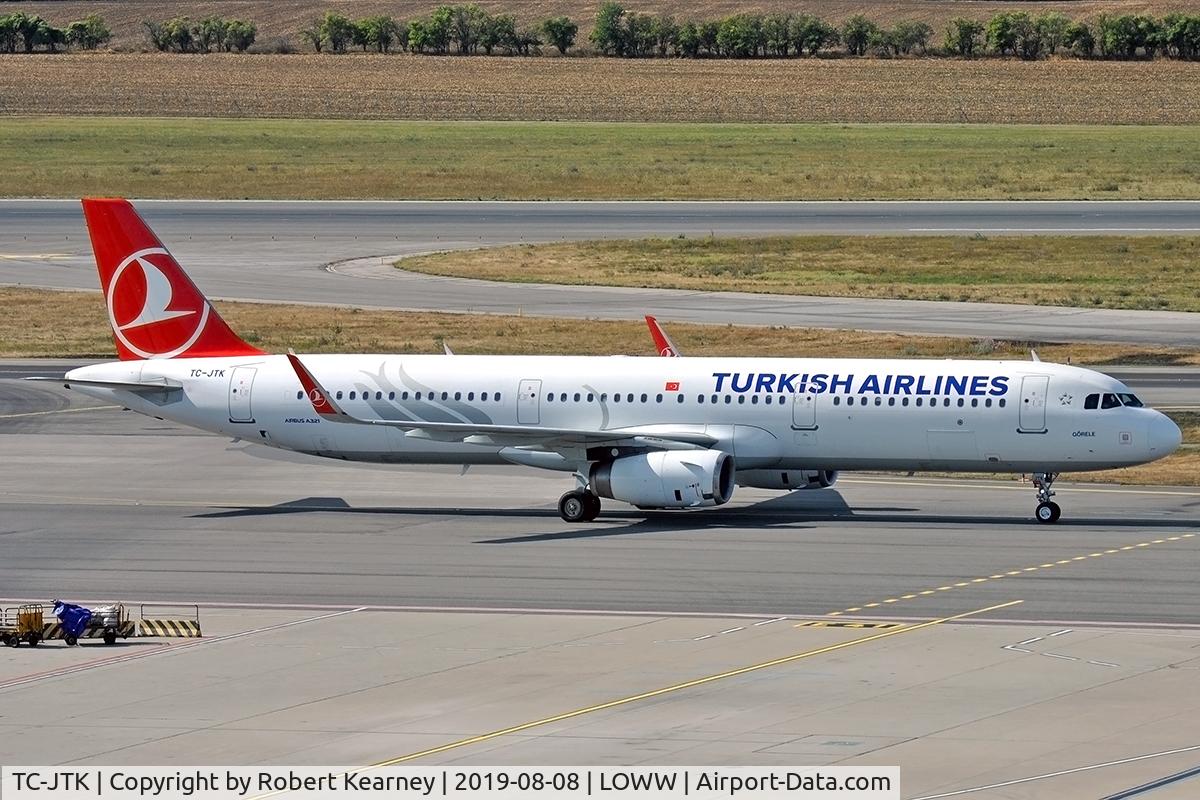 TC-JTK, 2016 Airbus A321-231 C/N 7146, Taxiing in after arrival