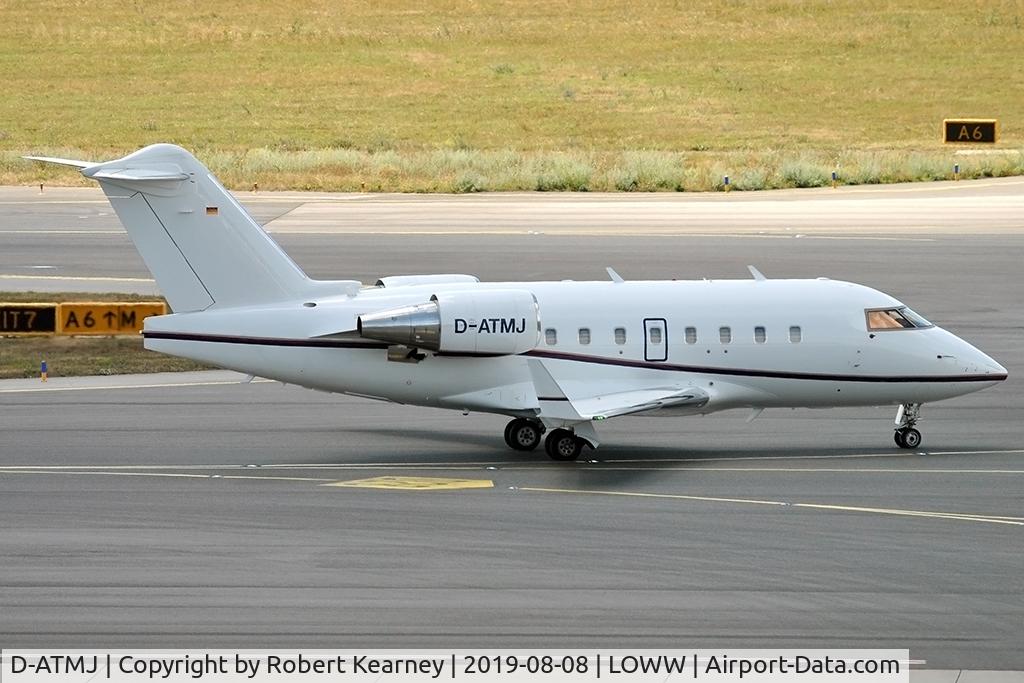 D-ATMJ, 2002 Bombardier Challenger 604 (CL-600-2B16) C/N 5552, Taxiing out for departure