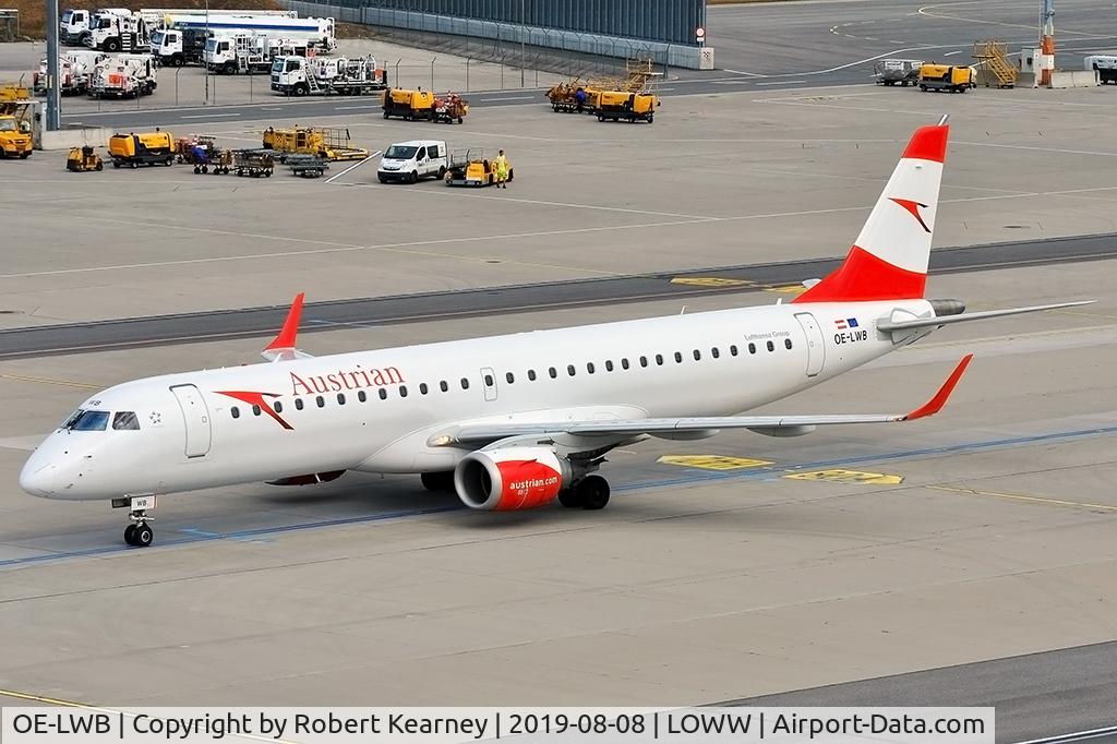 OE-LWB, 2009 Embraer 195LR (ERJ-190-200LR) C/N 19000324, Taxiing in to parking