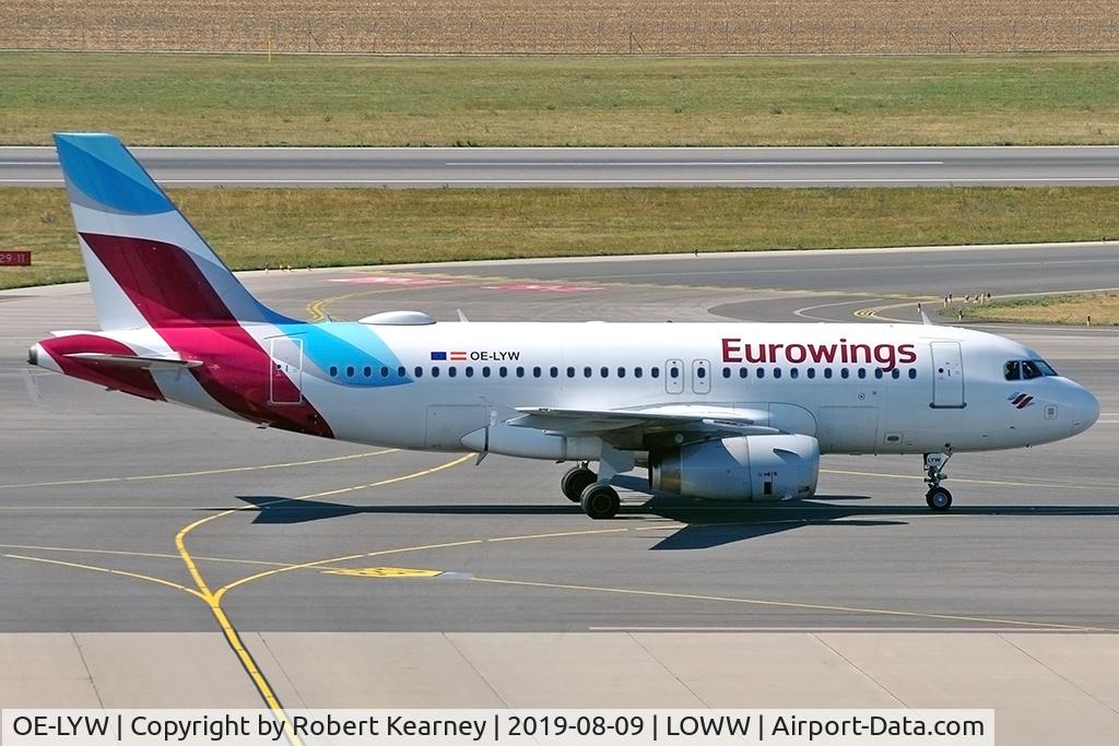 OE-LYW, 2012 Airbus A319-132 C/N 4998, Taxiing in after arrival