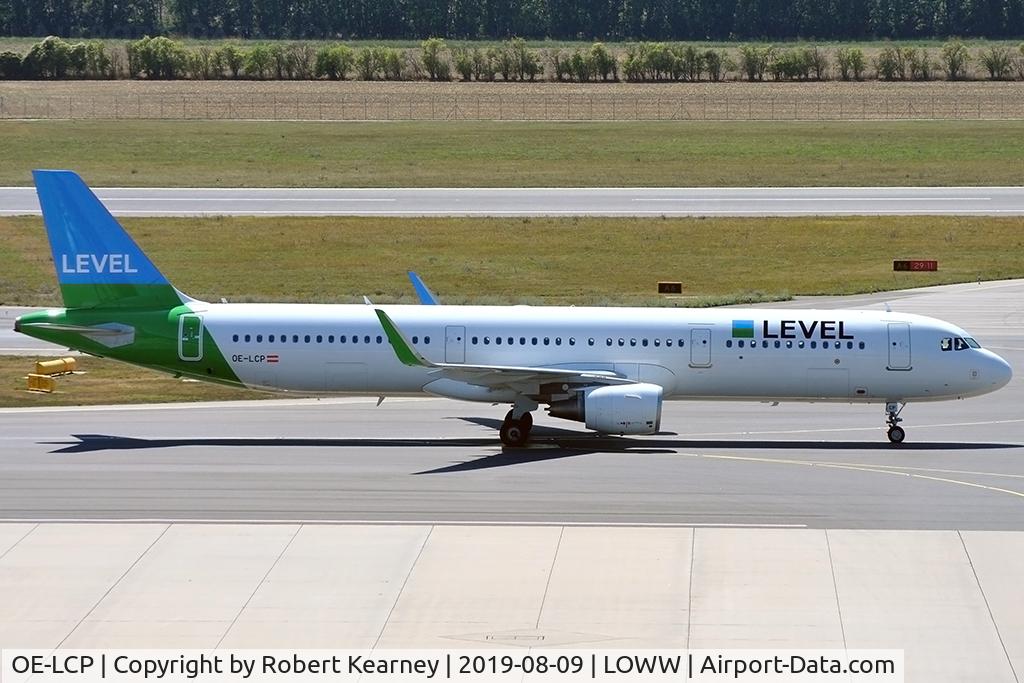 OE-LCP, 2015 Airbus A321-211 C/N 6629, Taxiing in after arrival