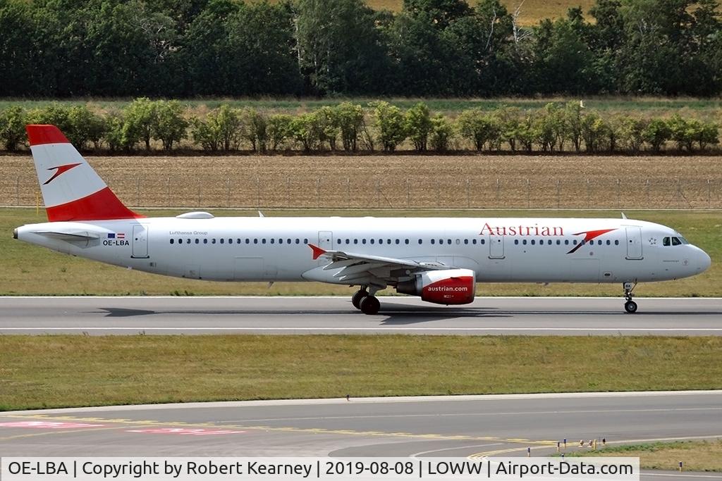 OE-LBA, 1995 Airbus A321-111 C/N 552, Rolling down r/w 29
