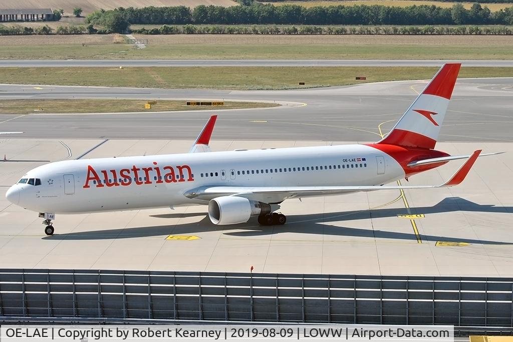 OE-LAE, 2000 Boeing 767-3Z9/ER C/N 30383, Taxiing in after arrival