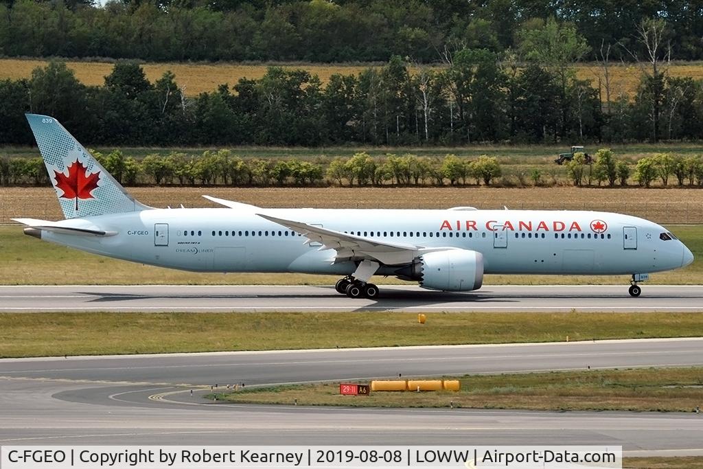 C-FGEO, 2016 Boeing 787-9 Dreamliner C/N 37180, Rolling down r/w 29