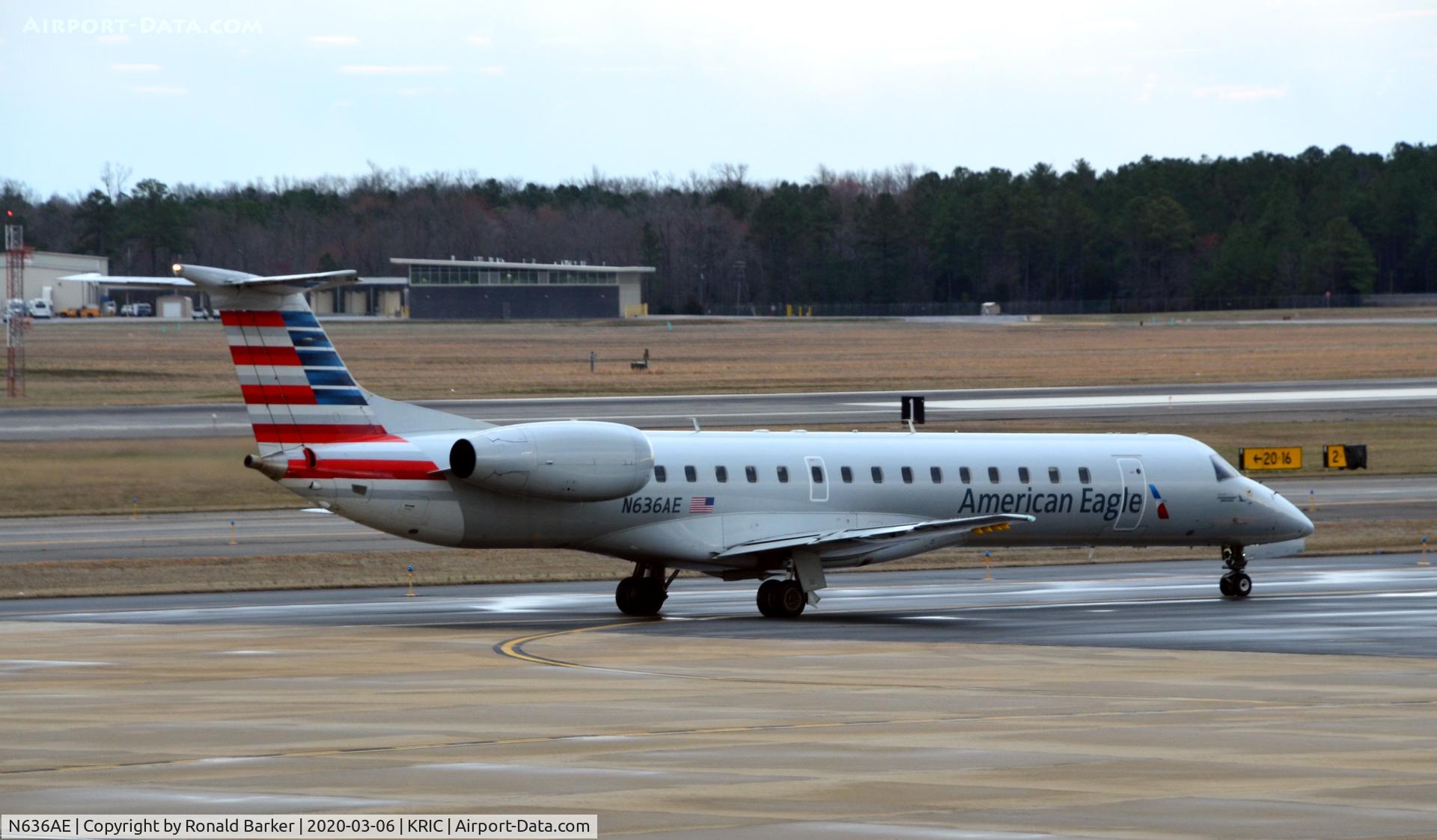 N636AE, 1999 Embraer ERJ-145LR (EMB-145LR) C/N 145160, Taxi to takeoff RIC