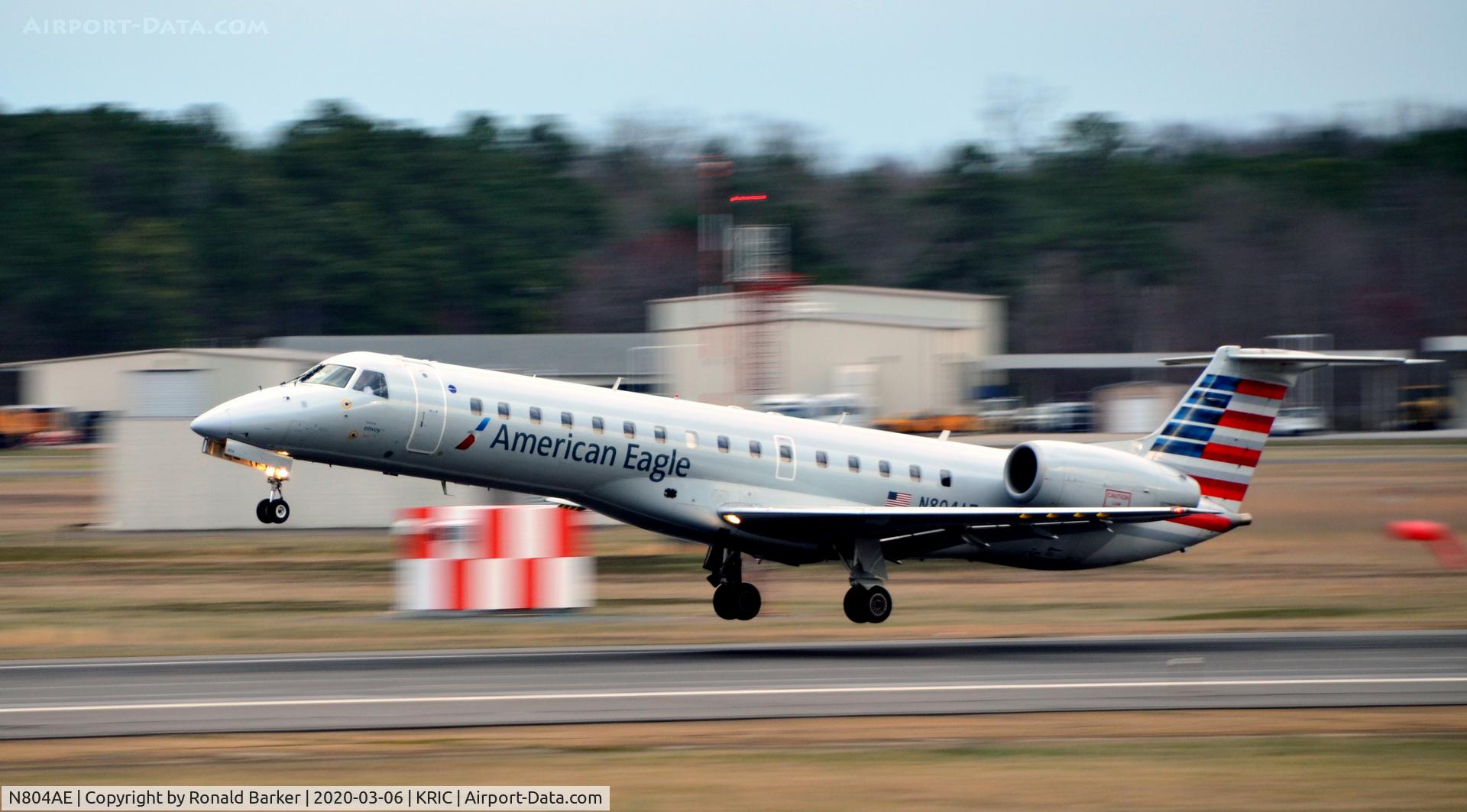 N804AE, 2001 Embraer ERJ-140LR (EMB-135KL) C/N 145487, Landing RIC