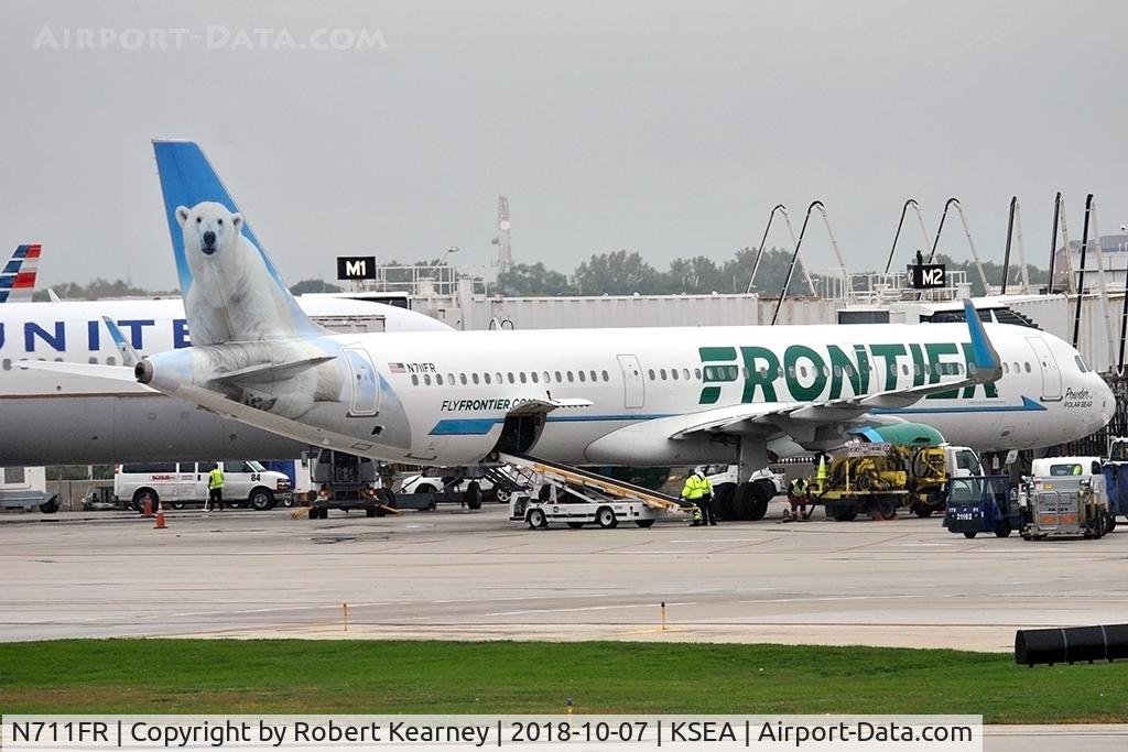 N711FR, 2016 Airbus A321-211 C/N 7184, Preparing for departure
