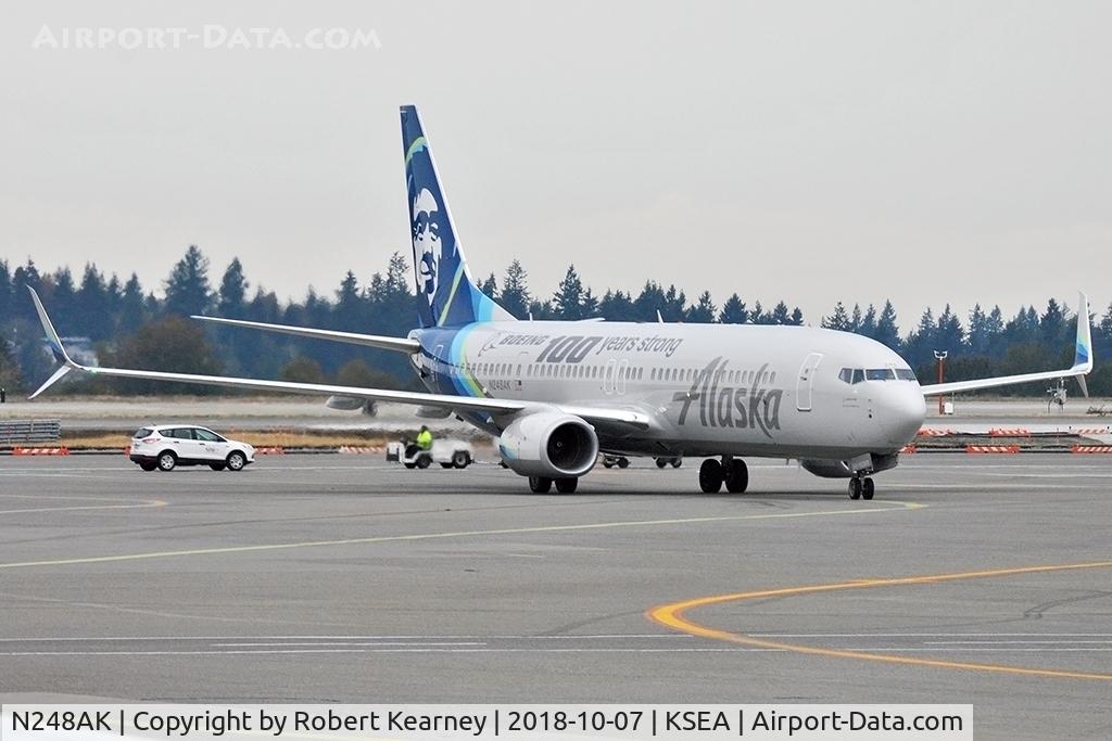 N248AK, 2016 Boeing 737-990/ER C/N 62469, Taxiing in after arrival