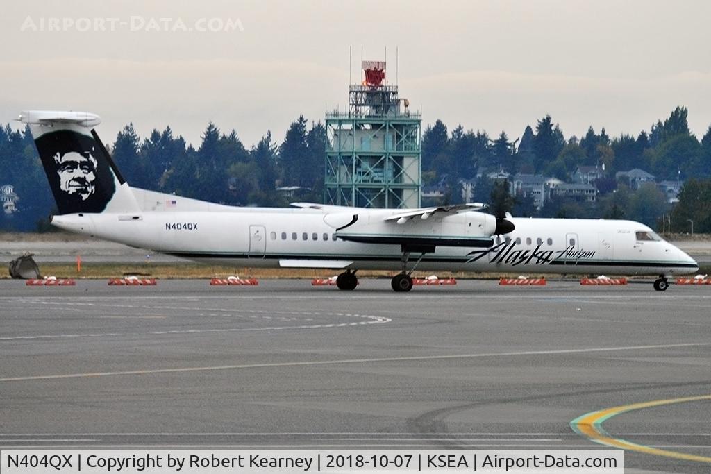 N404QX, 2001 Bombardier DHC-8-402 Dash 8 C/N 4046, Taxiing out for departure
