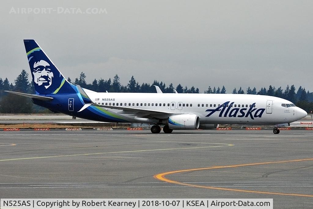 N525AS, 2009 Boeing 737-890 C/N 35692, Taxiing in after arrival
