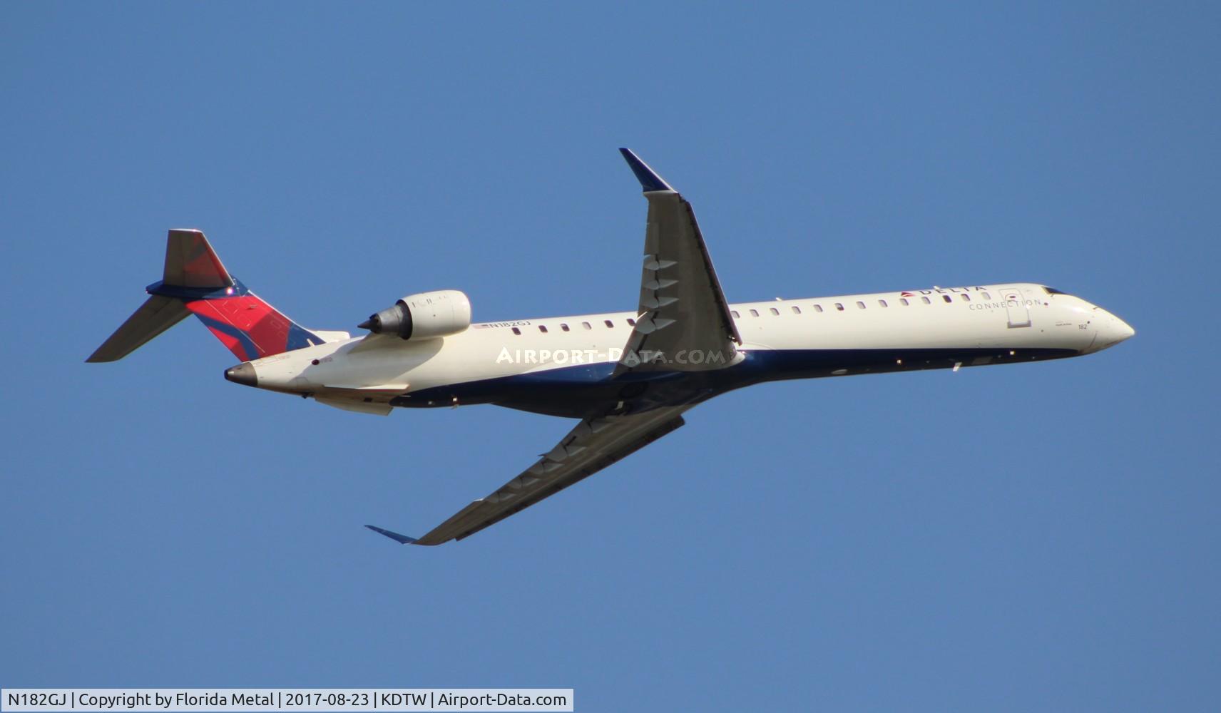 N182GJ, 2008 Bombardier CRJ-900ER (CL-600-2D24) C/N 15175, DTW 2017