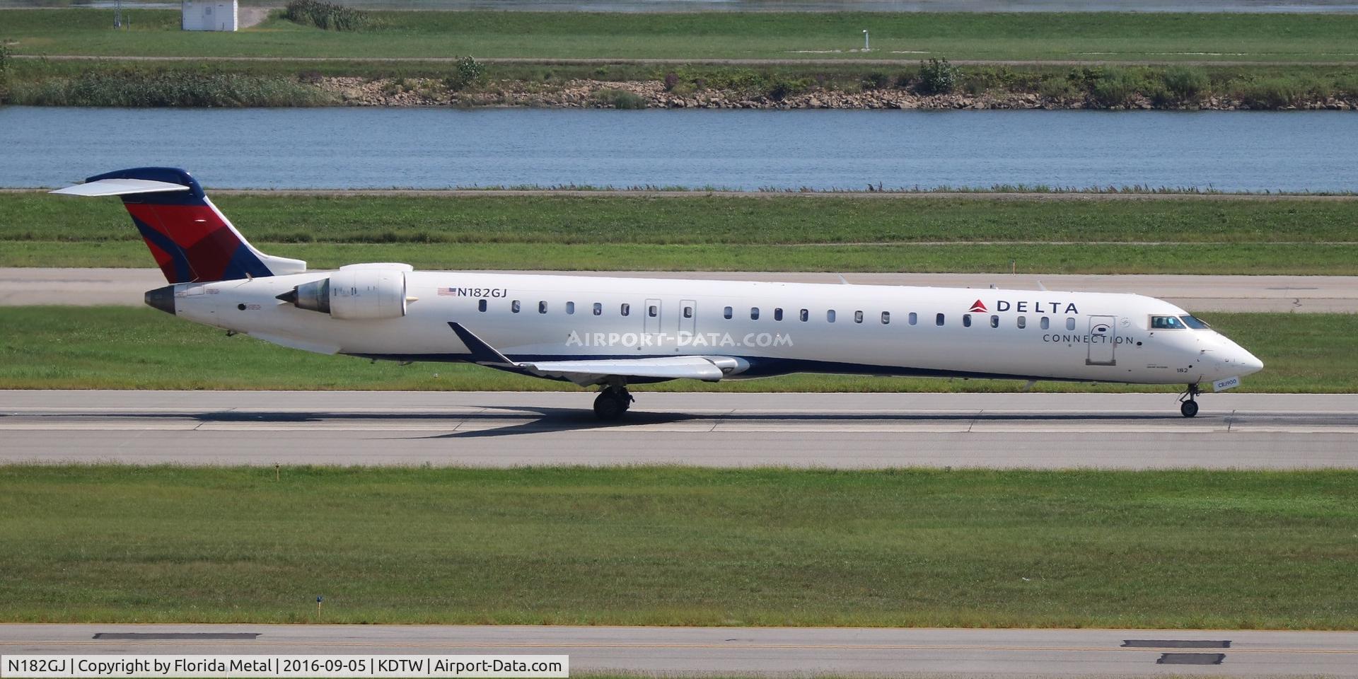 N182GJ, 2008 Bombardier CRJ-900ER (CL-600-2D24) C/N 15175, DTW 2016