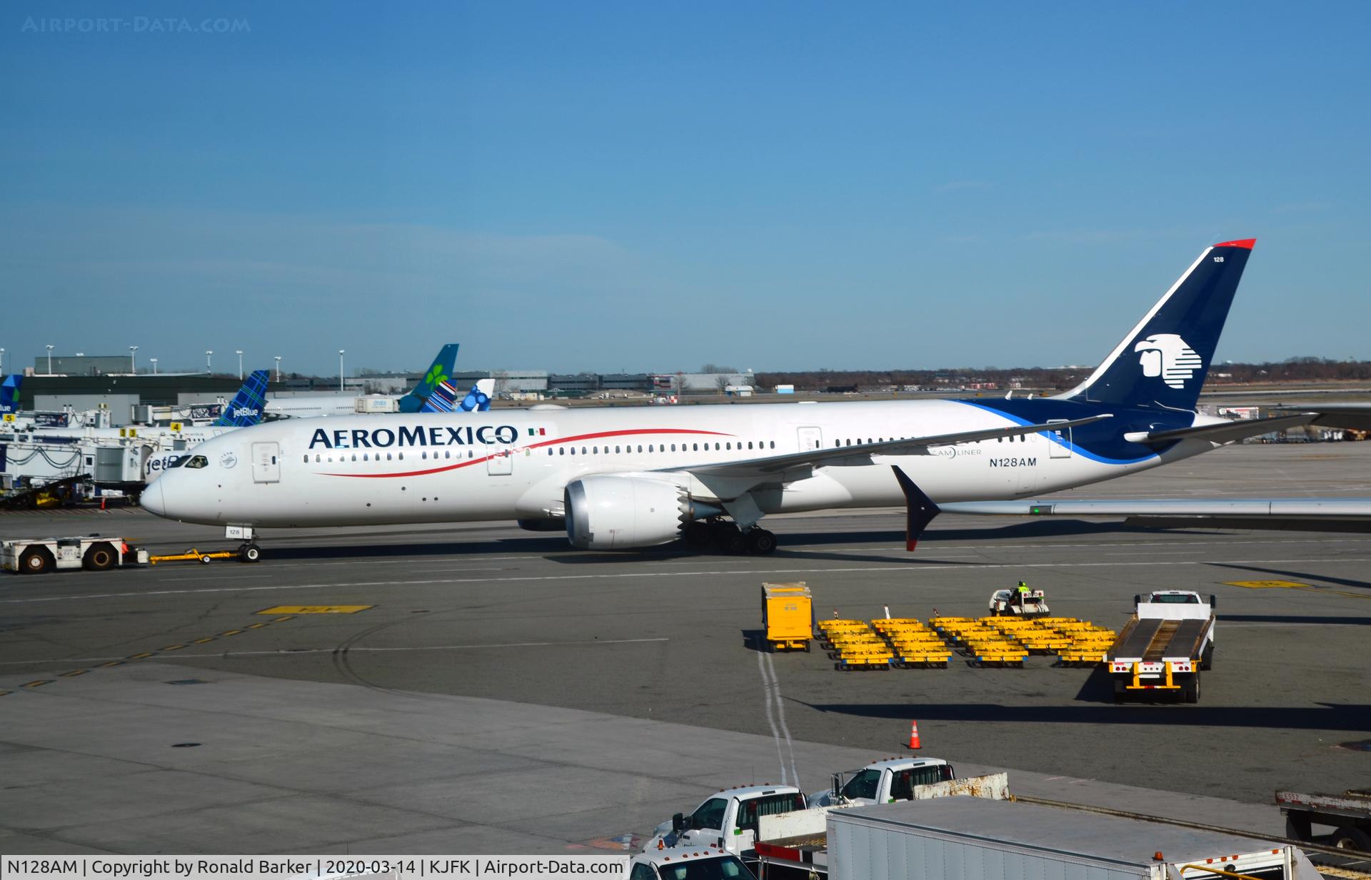N128AM, 2019 Boeing 787-9 Dreamliner C/N 65313, Push back JFK