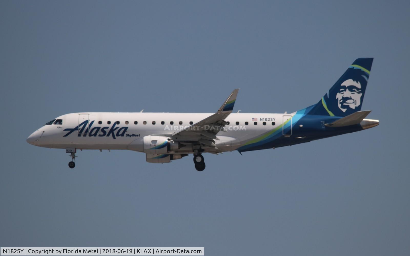 N182SY, 2016 Embraer 175LR (ERJ-170-200LR) C/N 17000579, LAX 2018