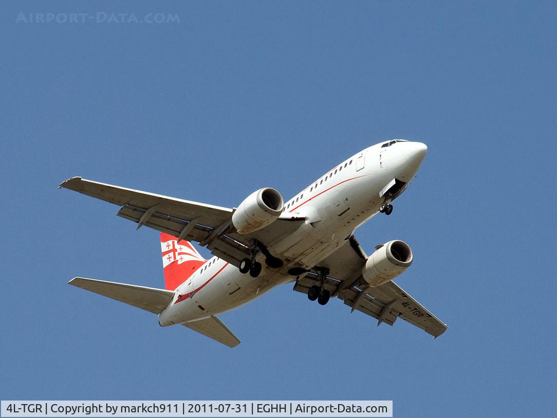 4L-TGR, 1990 Boeing 737-59D C/N 24694, on approach
