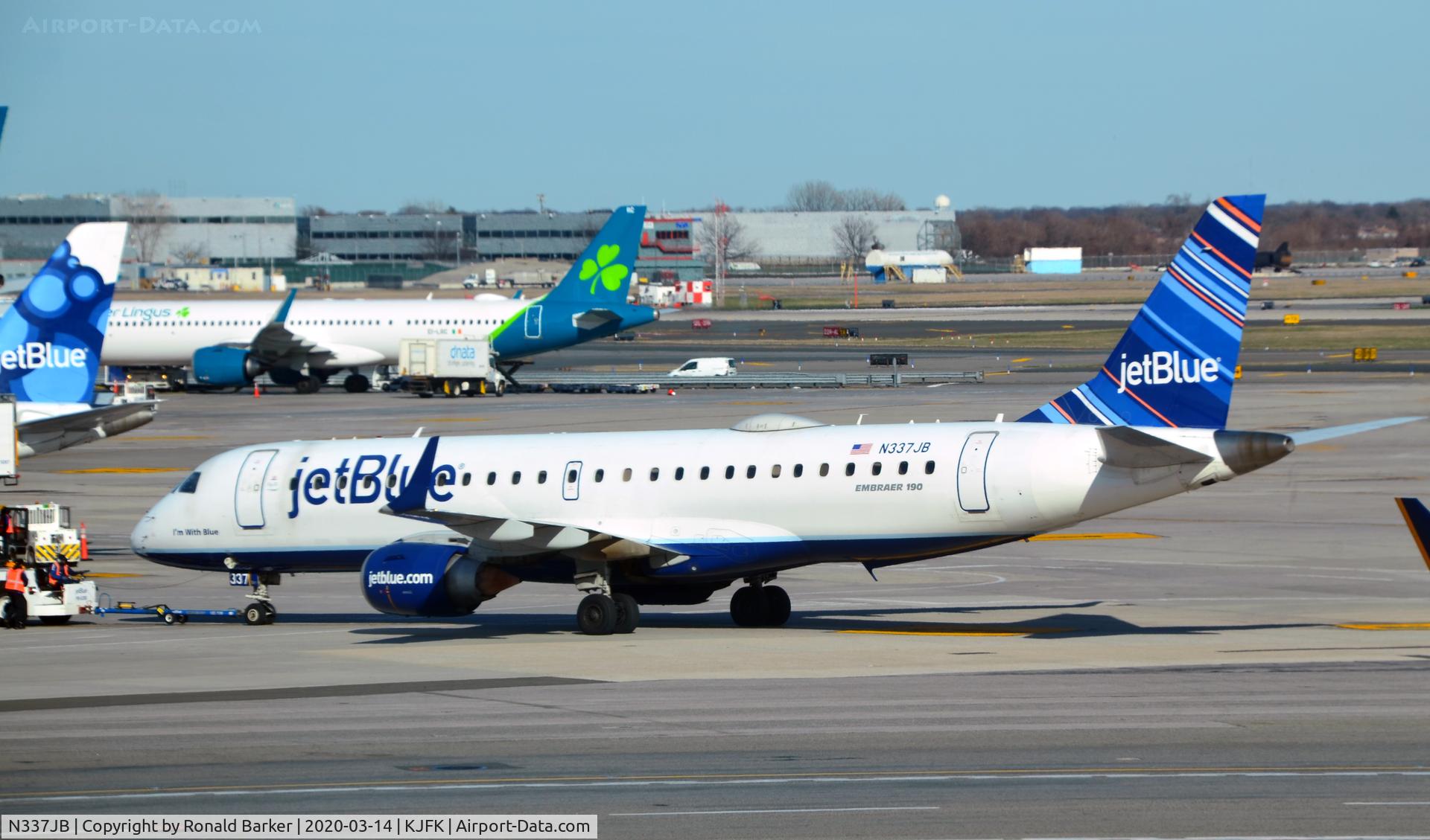 N337JB, Embraer ERJ-190-100 IGW 190AR C/N 19000473, Push back JFK