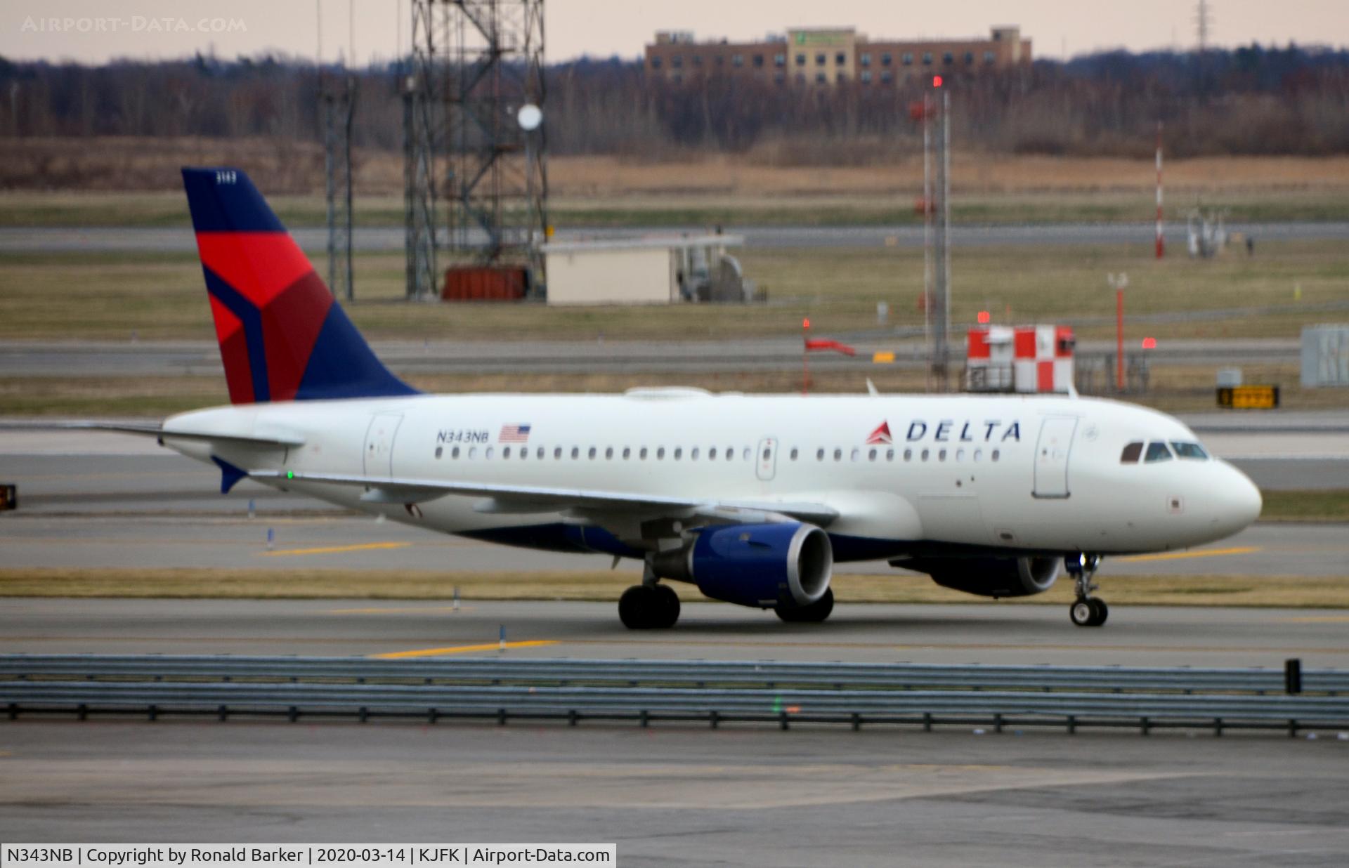 N343NB, 2002 Airbus A319-114 C/N 1752, Taxi JFK