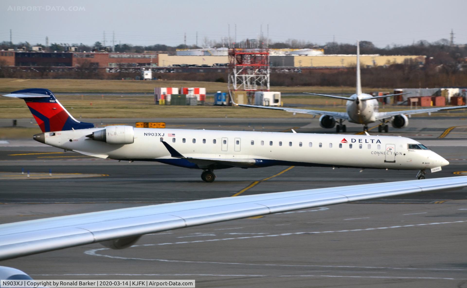 N903XJ, 2007 Bombardier CRJ-900 (CL-600-2D24) C/N 15134, Taxi JFK