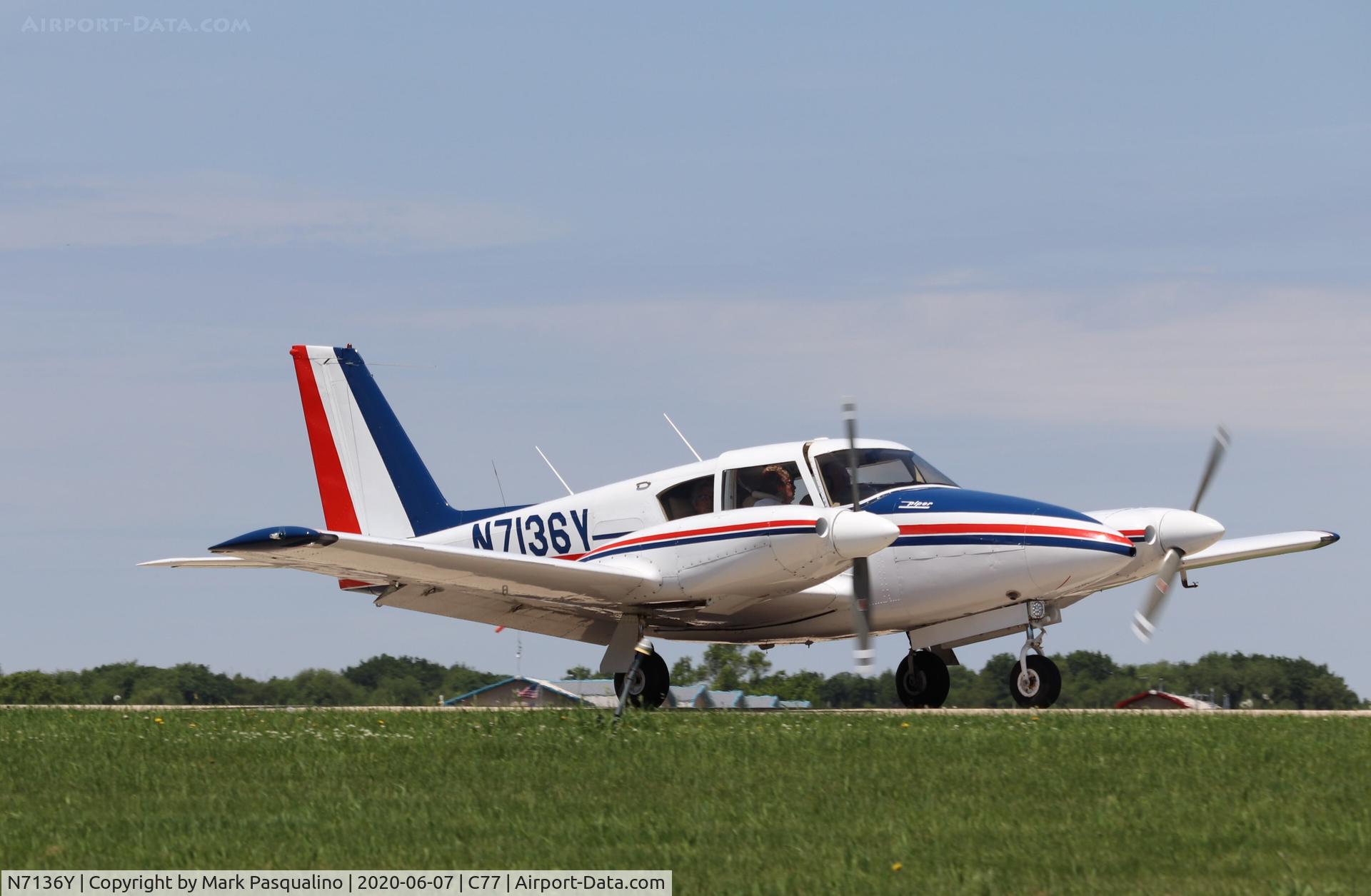 N7136Y, 1963 Piper PA-30 Twin Comanche C/N 30-158, Piper PA-30