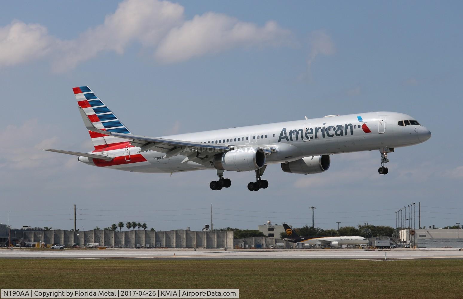 N190AA, 2001 Boeing 757-223 C/N 32384, MIA 2017