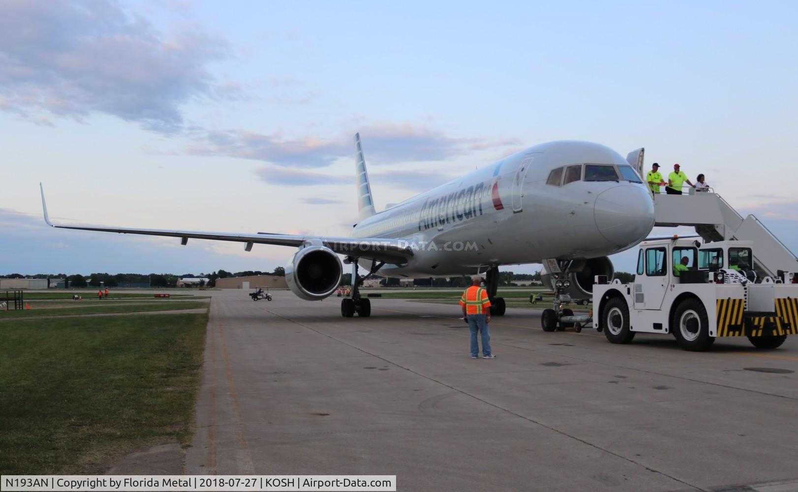 N193AN, 2001 Boeing 757-223 C/N 32387, OSH 2018