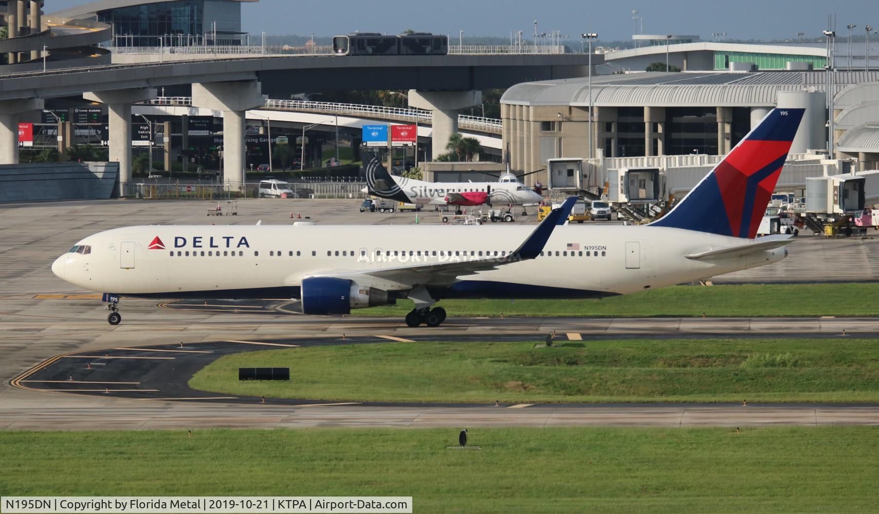 N195DN, 1997 Boeing 767-332 C/N 28452, TPA 2019