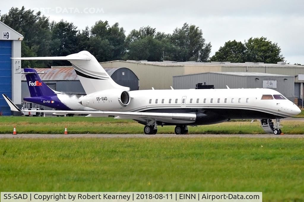 S5-SAD, 2013 Bombardier BD-700-1A10 Global 6000 C/N 9553, Parked up before its return flight