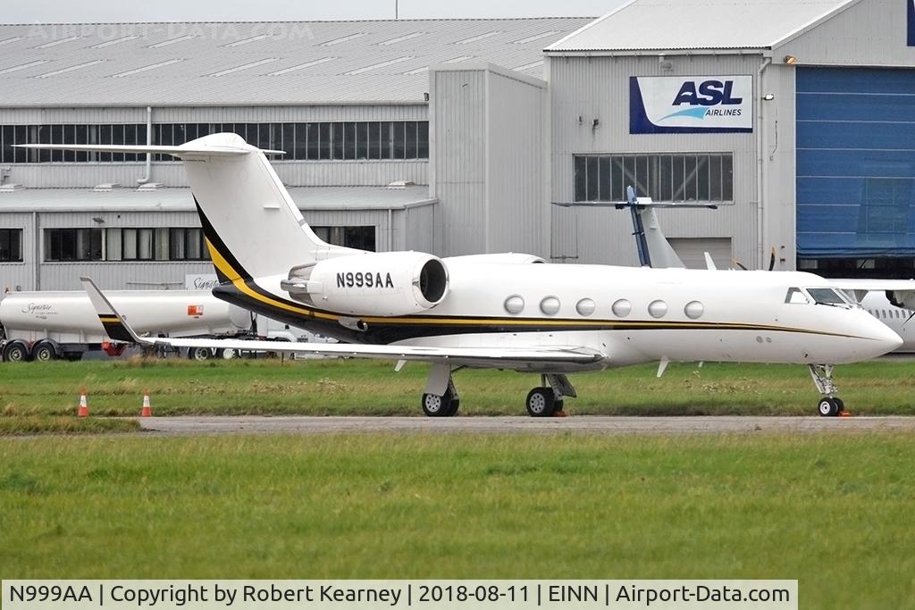 N999AA, 1996 Gulfstream Aerospace G-IV C/N 1286, Parked up before its return flight
