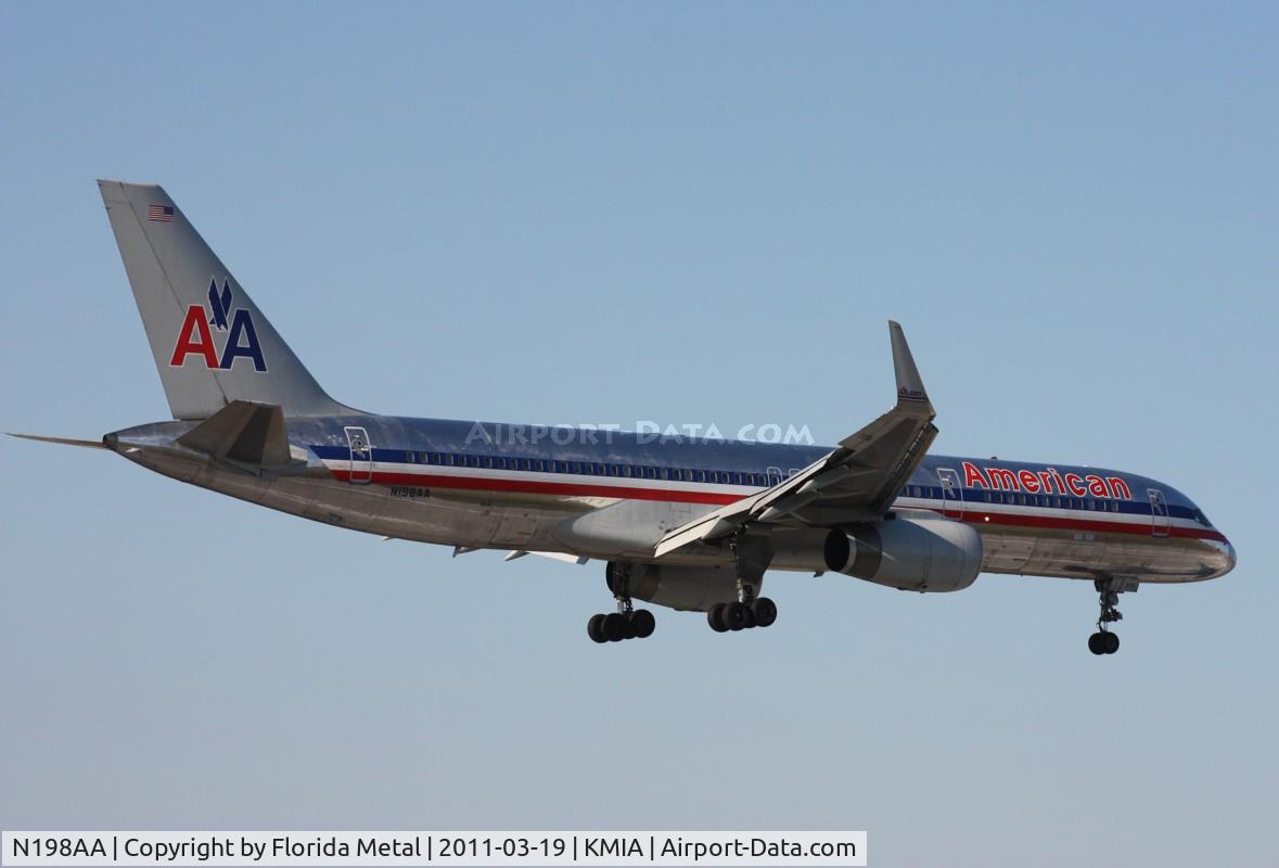 N198AA, 2001 Boeing 757-223 C/N 32392, MIA 2011