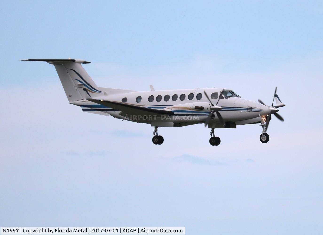 N199Y, 1991 Beech B300 Super King Air King Air C/N FL66, DAB 2017