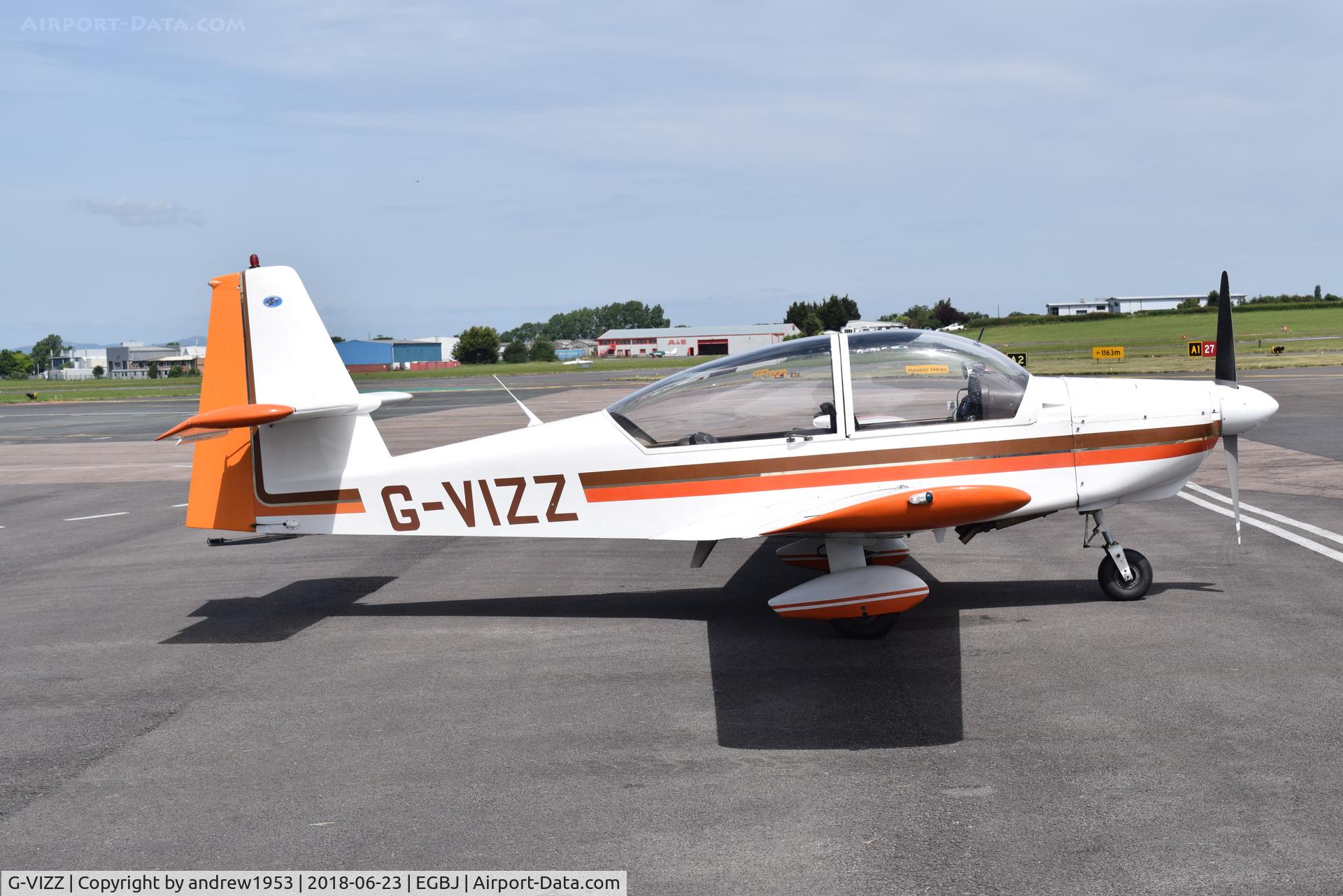 G-VIZZ, 1979 Sportavia-Putzer RS-180 Sportsman C/N 6018, G-VIZZ at Gloucestershire Airport.