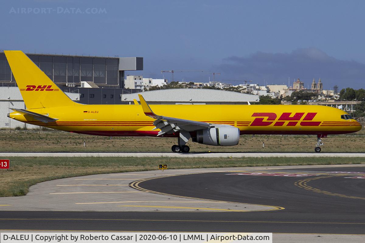 D-ALEU, 1998 Boeing 757-23N/F C/N 29330, Runway 31