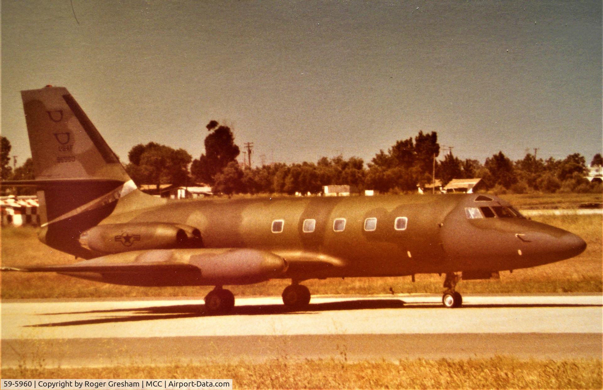 59-5960, 1961 Lockheed C-140A Jetstar C/N 1329-5028, Lockheed C140 A 59-5960 on taxi way at McClellan AFB May 1979