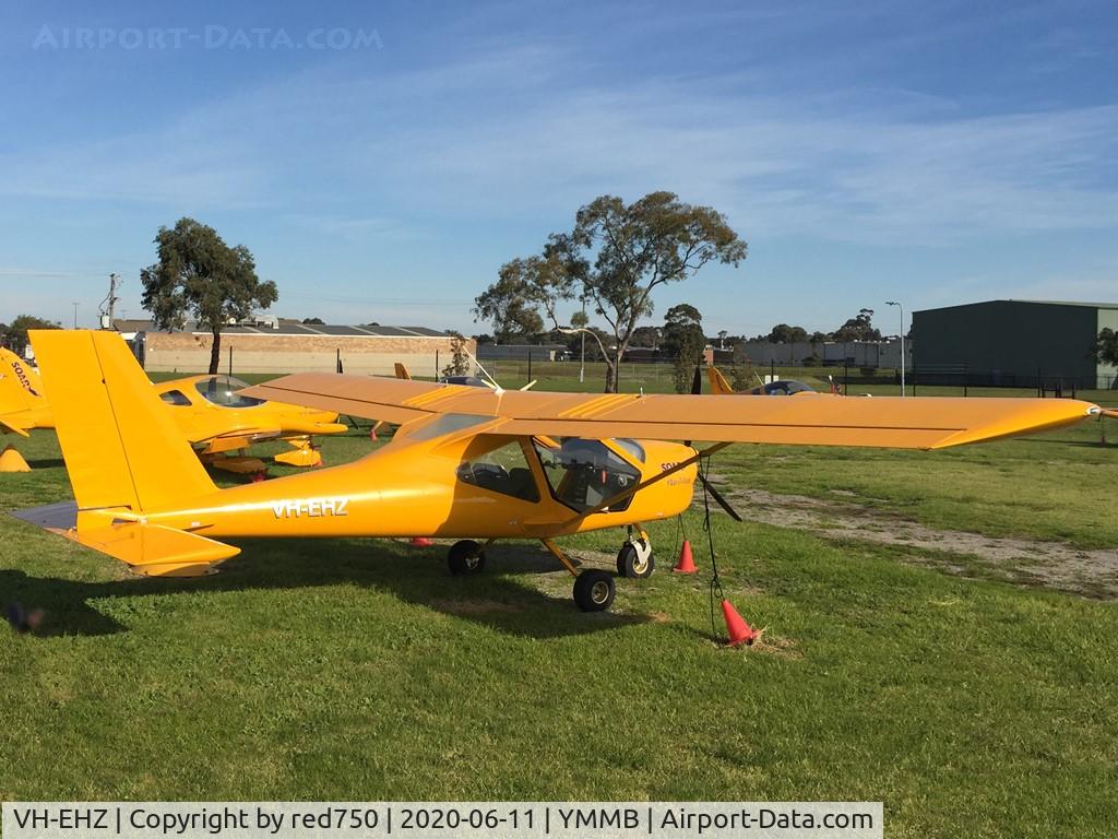 VH-EHZ, 2017 Aeroprakt A32 Vixxen C/N 033, Aeroprakt 32 VH-EHZ at Moorabbin, june 11, 2020.
